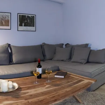 Urban 35 Apartment *