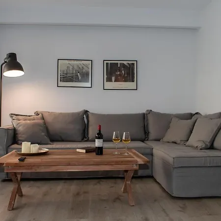 Urban 35 Apartment *