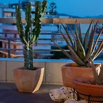 Urban 35 Apartment *