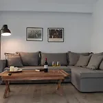 Urban 35 Apartment *